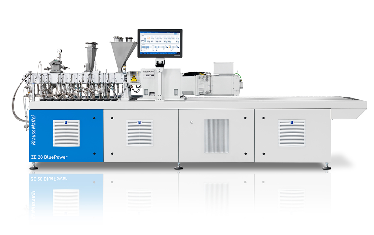 The new pioneer processControl increases production efficiency on the ZE 28 BluePower twin-screw extruder